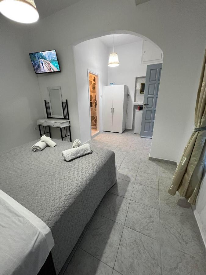 Zolfo Antico Beach Apartment Perissa Extérieur photo